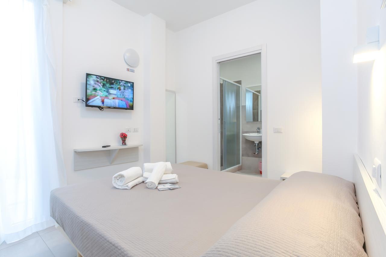 Hotel Tourist Meuble Rimini Exteriér fotografie